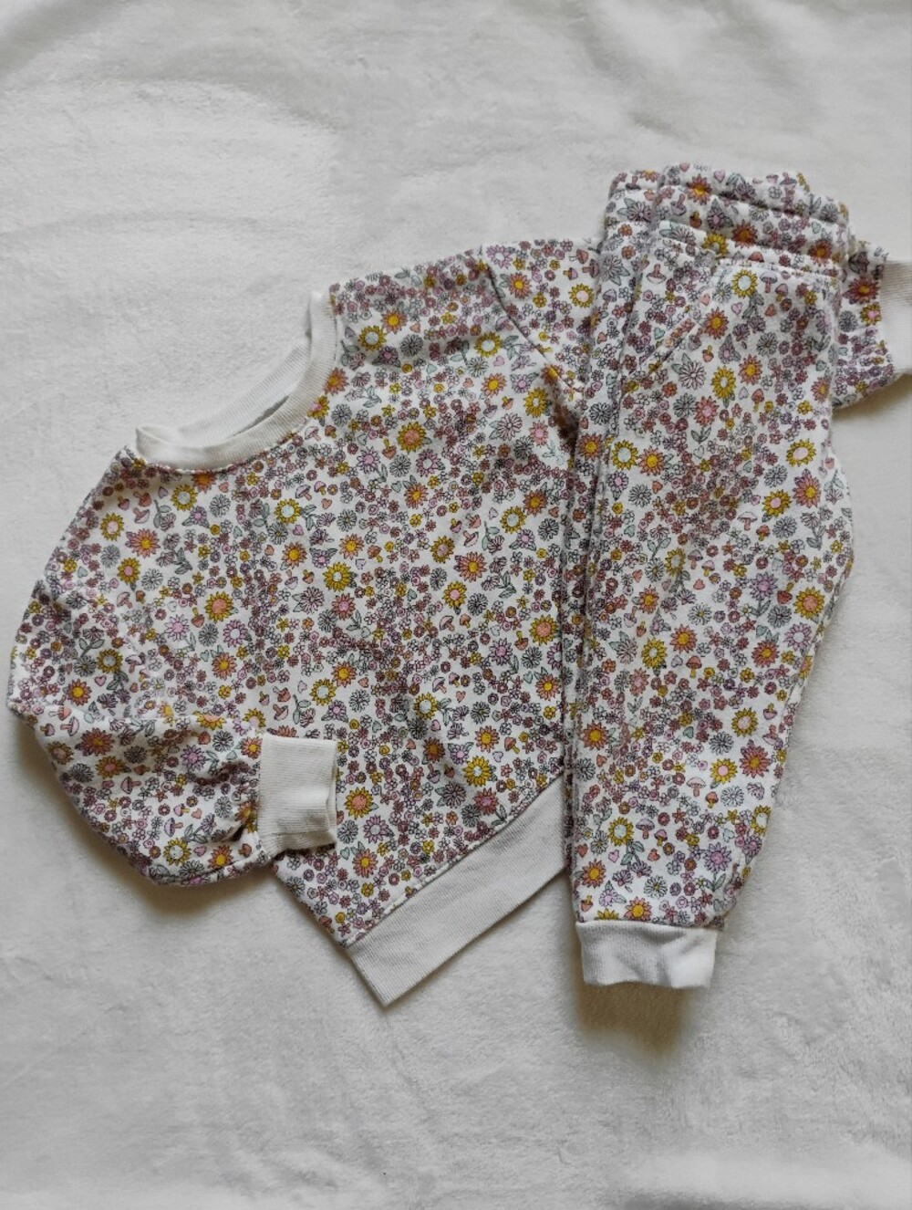 Floral Ditsy Sweatshirt & Sweatpant Set | 2T